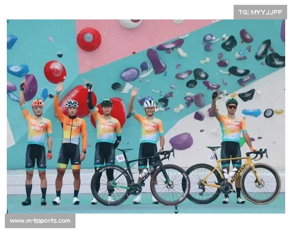 环贵州自行车赛首赛段完赛 风雷洲际队德克玛蒙荣登黄衫榜首